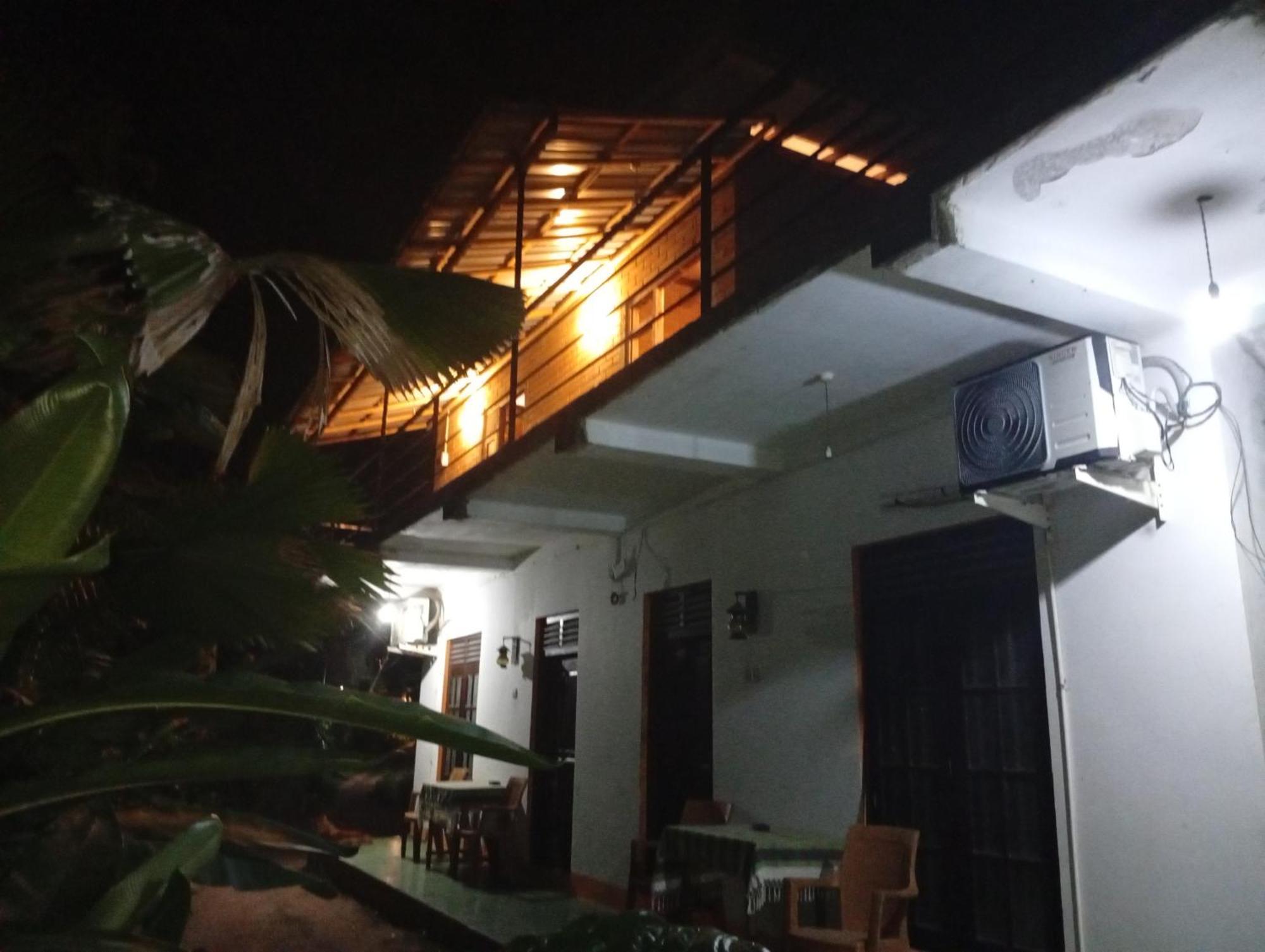Hotel Jungle guest ,Mirissa Exterior foto